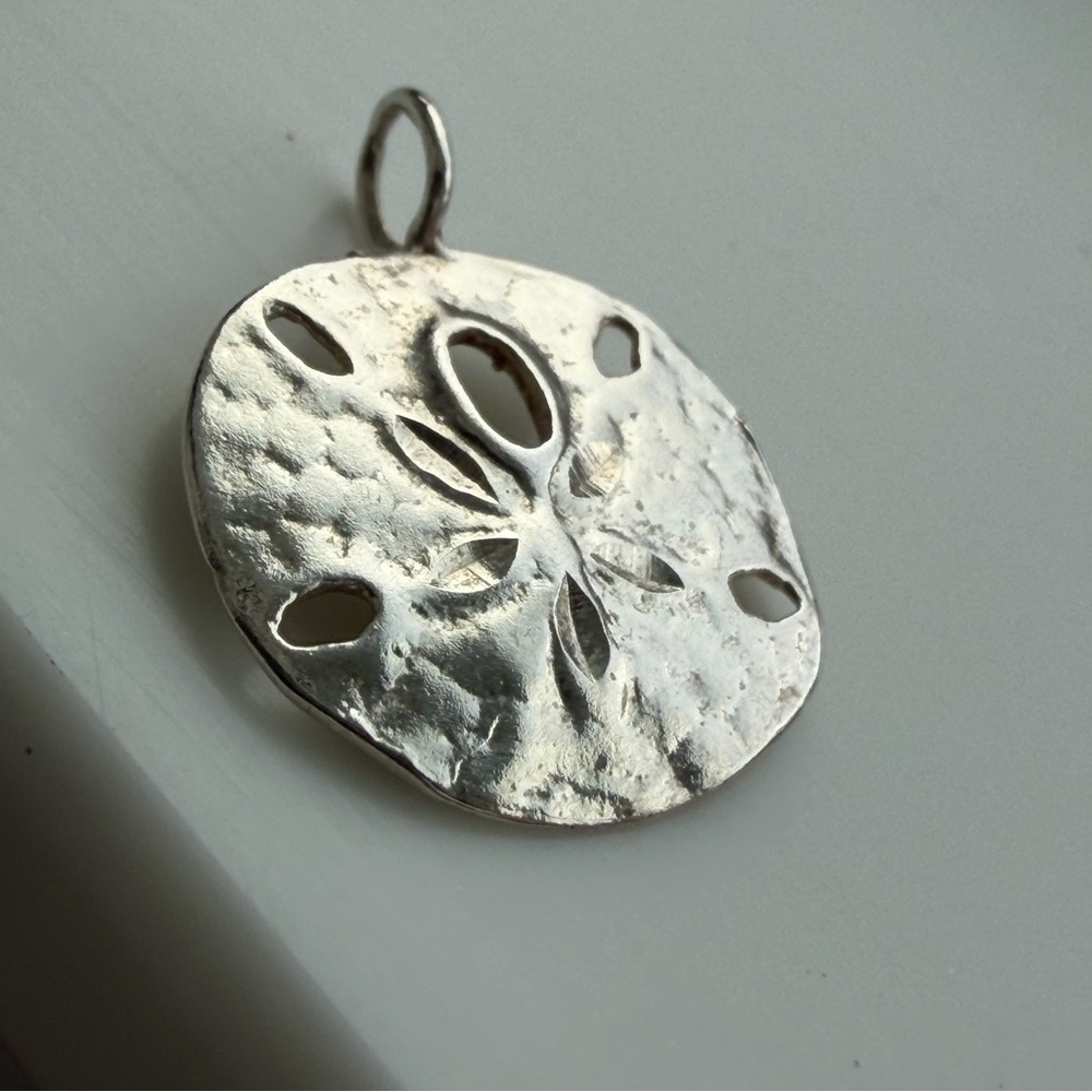 925 Sterling Silver Sand Dollar Small Dainty Charm Pendant - Picture 8 of 9